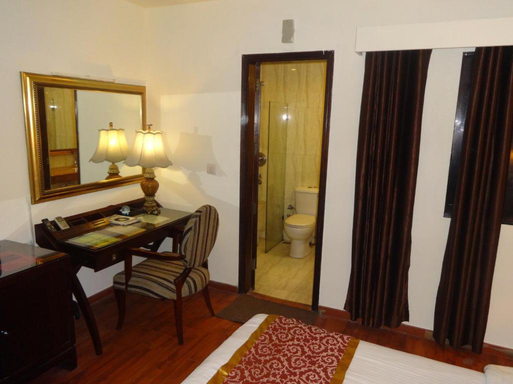 The Picasso Residency Hotel New Delhi - Couple Friendly Local Ids Accepted エクステリア 写真